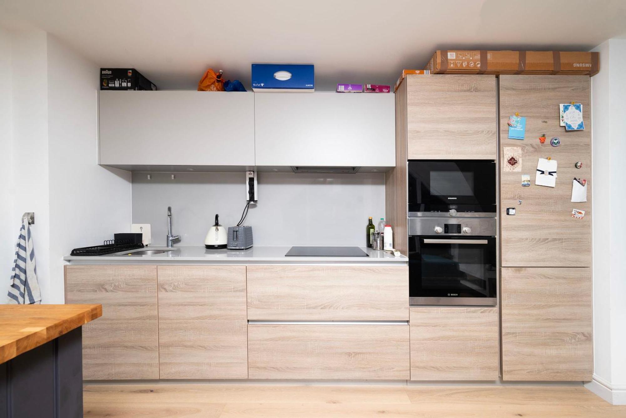Apartment Chic 1 Bedroom With Balcony Views *